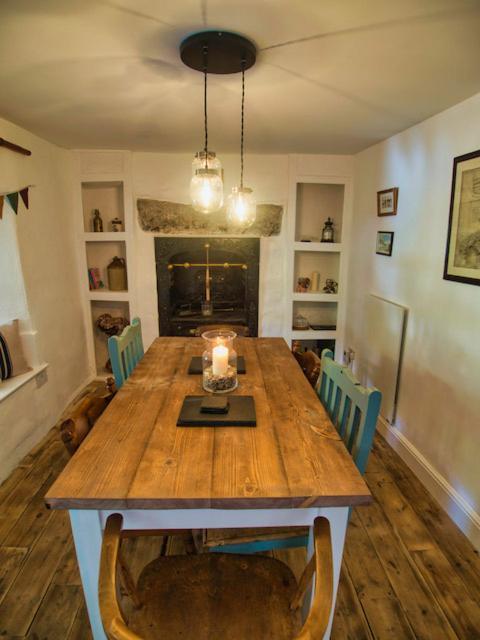 Knocker Cottage Is A 3 Bedroom Made Up Of 1 Double Bedroom And 2 Small Double Bedrooms In Small Village 10 Min To Beaches Камборн Экстерьер фото