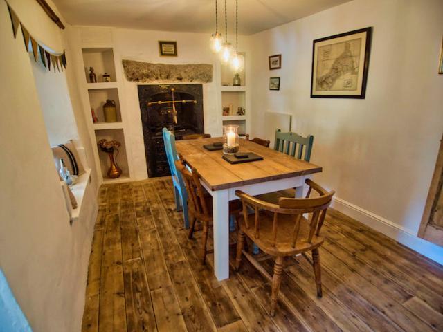 Knocker Cottage Is A 3 Bedroom Made Up Of 1 Double Bedroom And 2 Small Double Bedrooms In Small Village 10 Min To Beaches Камборн Экстерьер фото